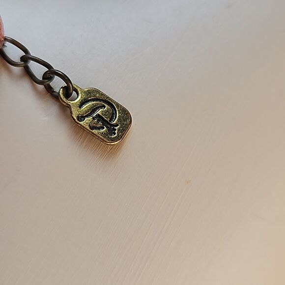 You & I Chunky White and Antiqued Gold Statment Collar Bib Necklace - Picture 5 of 8